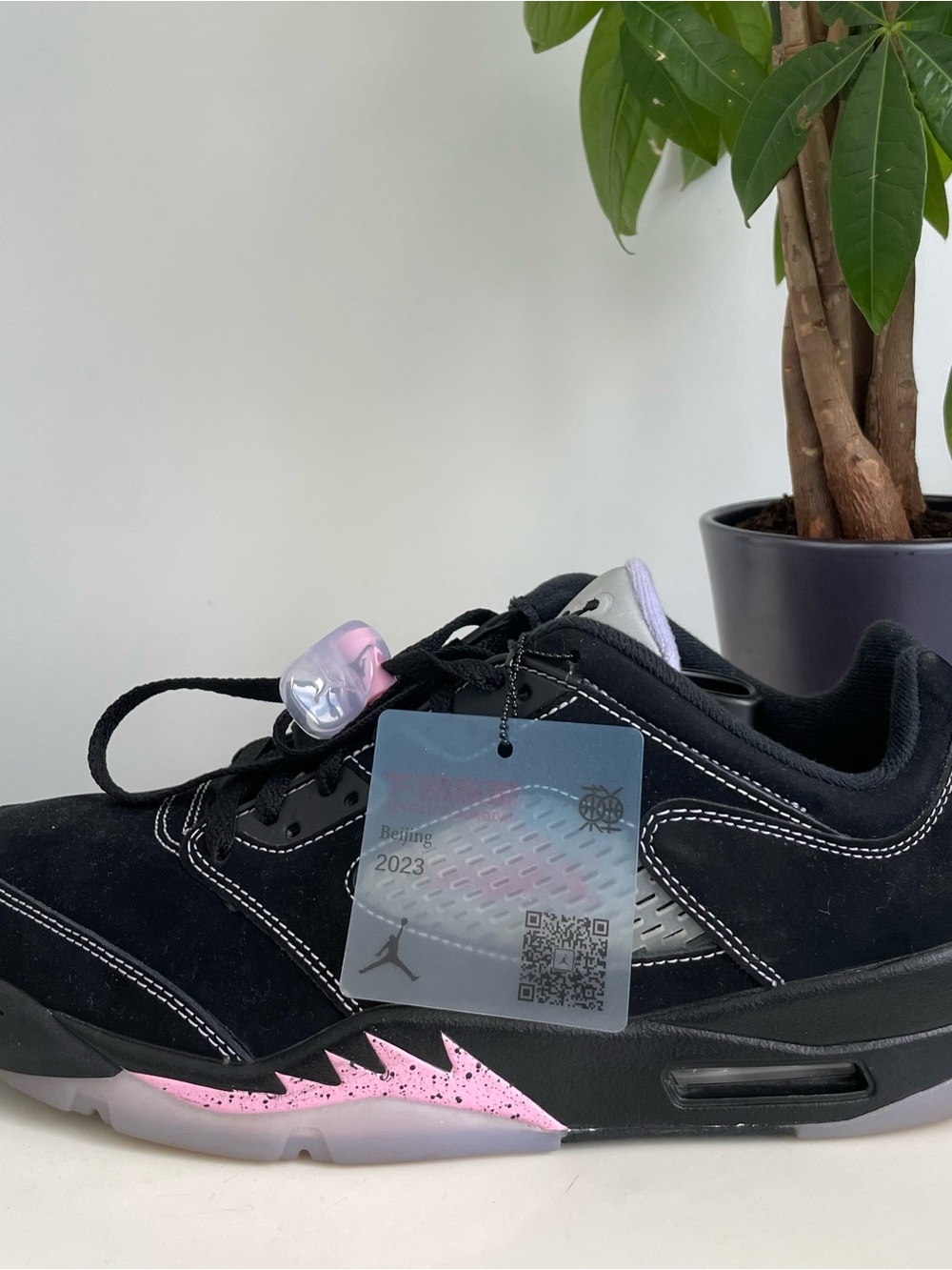 Men Size 10.5 Air Jordan 5 Retro Low Dongdan DX4355-015 Nubuck Black Pink Shoes